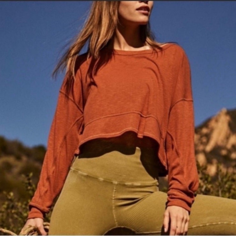 Free People SET THE PACE LAYER PULLOVER TOP - Picture 1 of 9